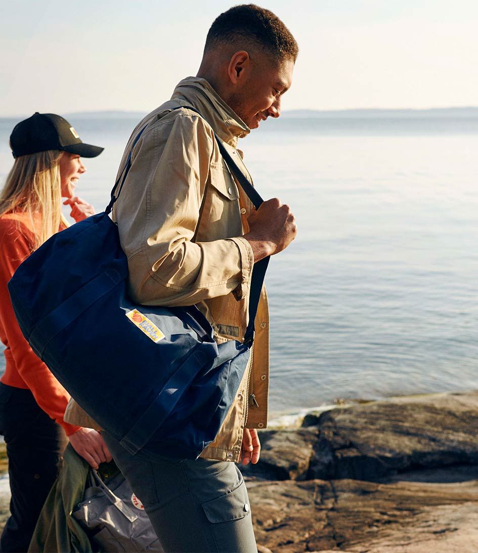 Fjallraven-27243-Vardag-Duffel-30-deep-forest-model