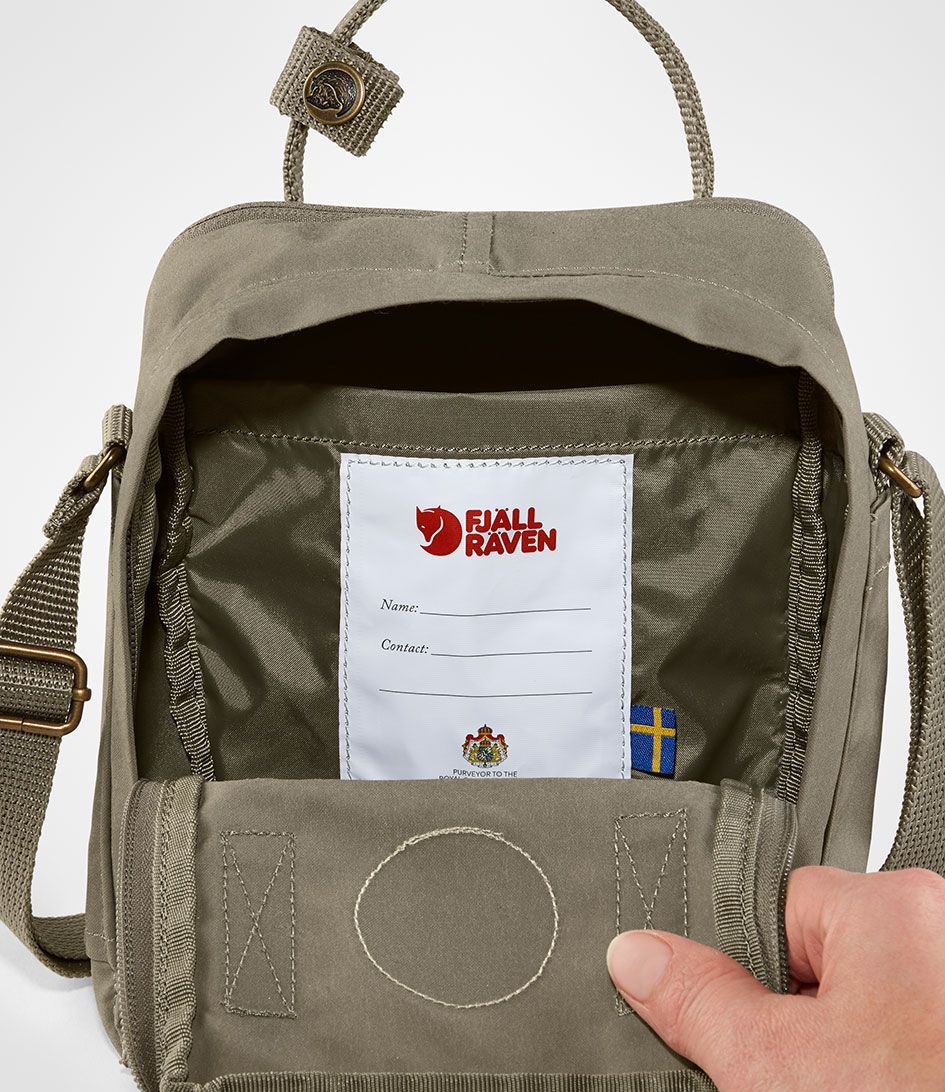 Fjallraven-kanken-sling-handtas-fog-021-handbag-inside